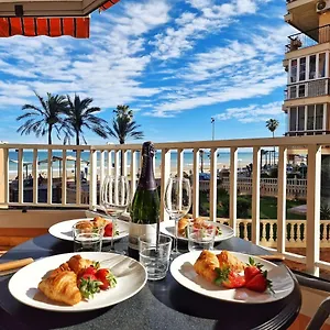 Amplio Apartamento Con Terraza En Primera Linea De Playa Apartamento Fuengirola